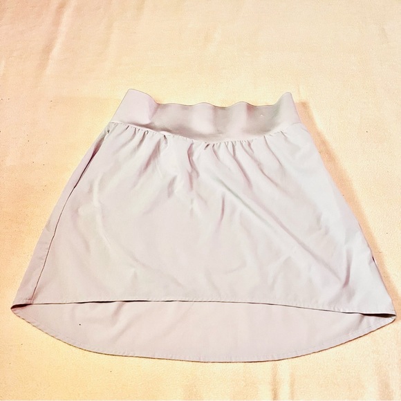 FLX urban commuter skirt | workout skirt | feminine - Picture 3 of 6